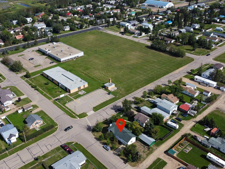 101 1st Avenue NE, Mclennan, AB, T0H 2L0 - 26