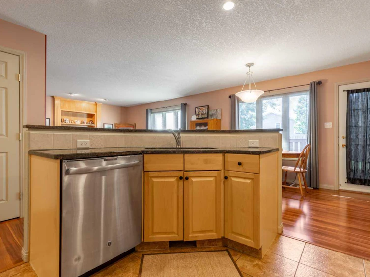 16 Rivercrest Court W, Lethbridge, AB, T1K 7P3 - 17