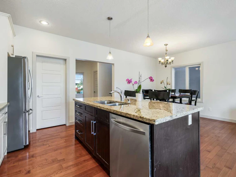7611 36 Avenue NW, Calgary, AB, T3B 1V2 - 12