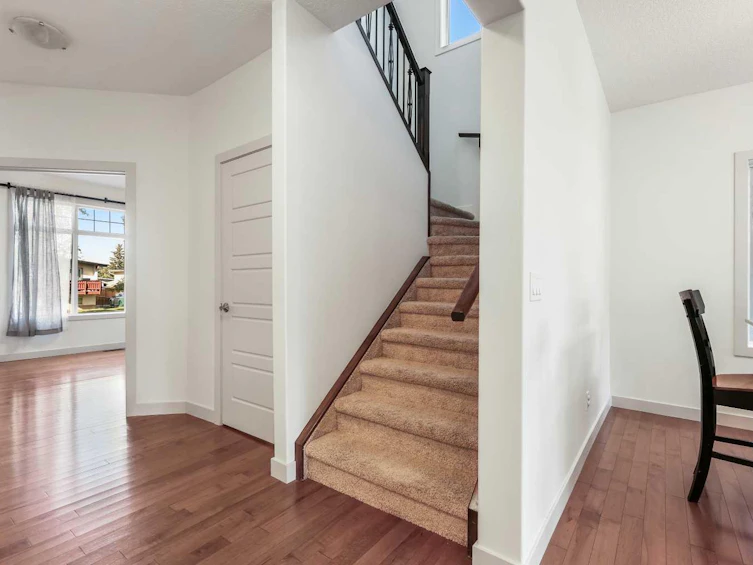 7611 36 Avenue NW, Calgary, AB, T3B 1V2 - 16