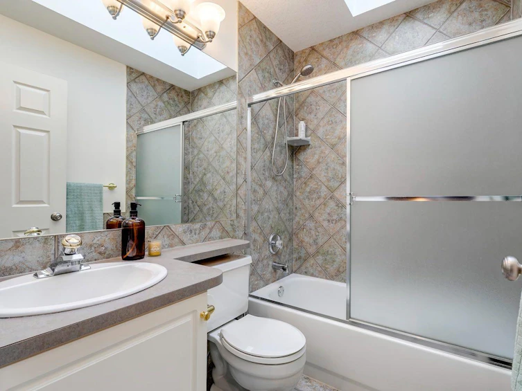1633 18 Avenue NW, Calgary, AB, T2M 0X2 - 27