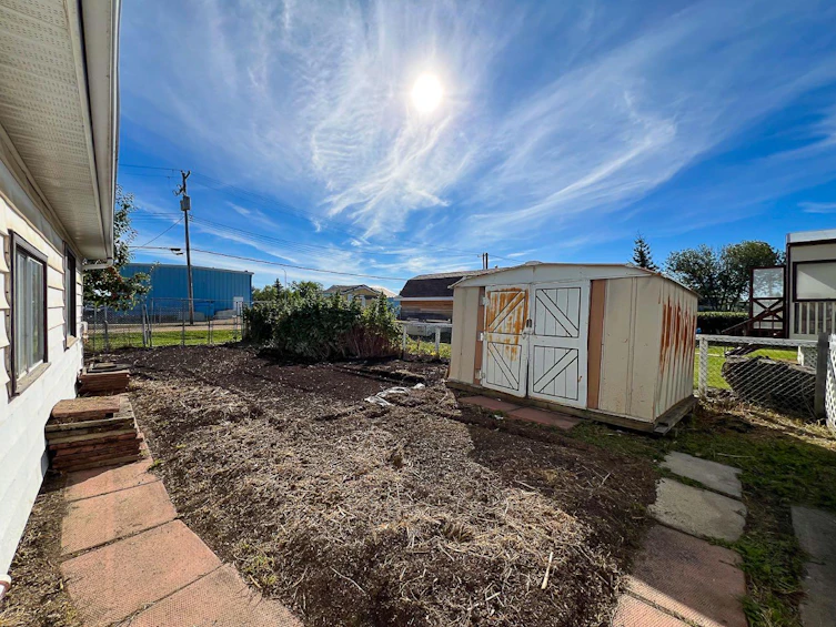 428 1 Street Southwest, Falher, AB, T0H 1M0 - 20