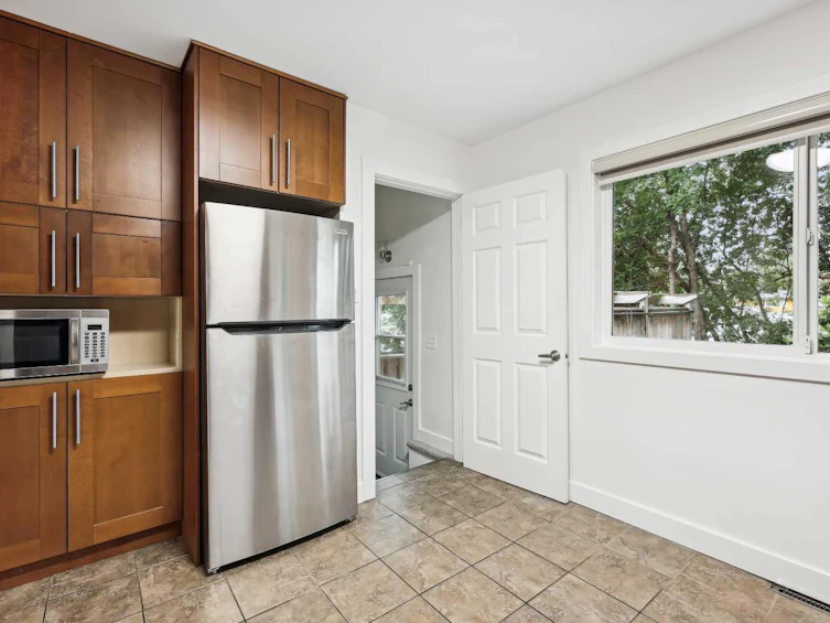 1 Meadowview Road SW, Calgary, AB, T2V 1V9 - 8