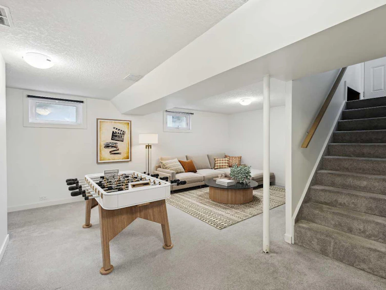 1 Meadowview Road SW, Calgary, AB, T2V 1V9 - 17