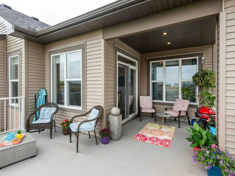 540 Montana Bay SE, High River, AB, T1V 0J6 - 17
