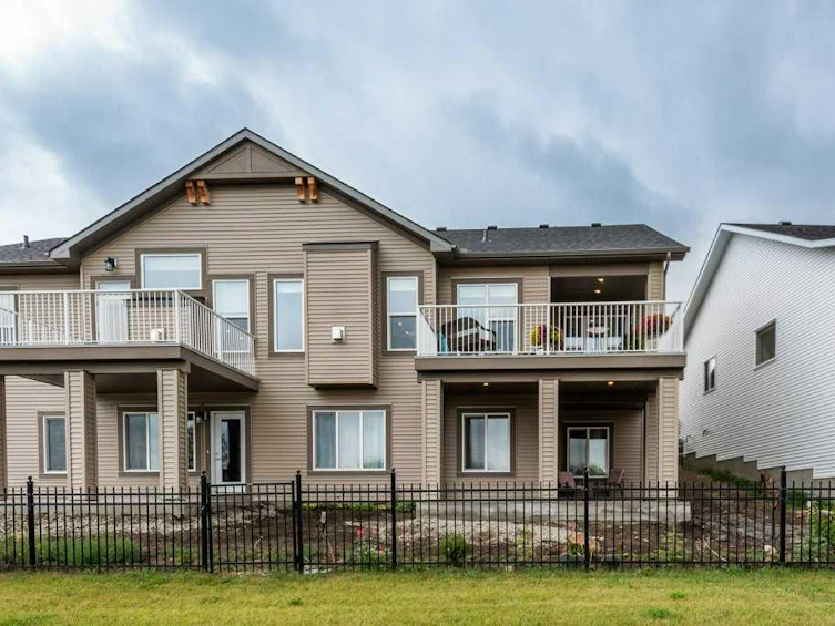 540 Montana Bay SE, High River, AB, T1V 0J6 - 33