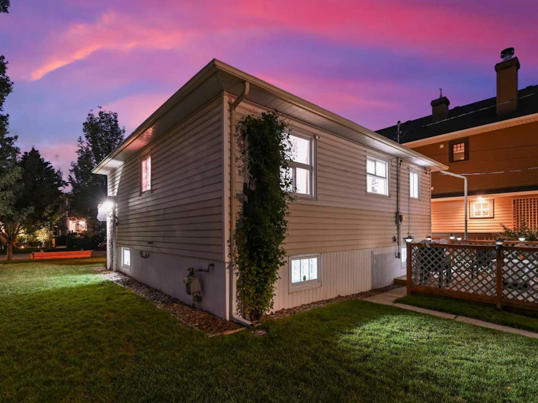 404 11a Street NW, Calgary, AB, T2N 1Y1 - 24