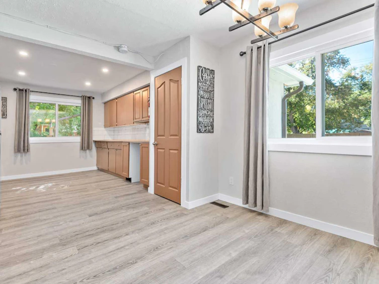5920 51 Avenue, Red Deer, AB, T4N 4H9 - 12
