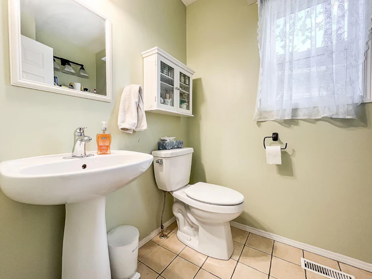 8857 65 Avenue, Grande Prairie, AB, T8W 2X5 - 9
