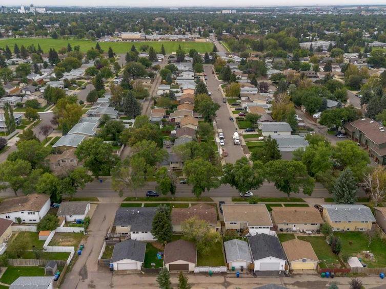 1705 23 Avenue N, Lethbridge, AB, T1H 4N3 - 45