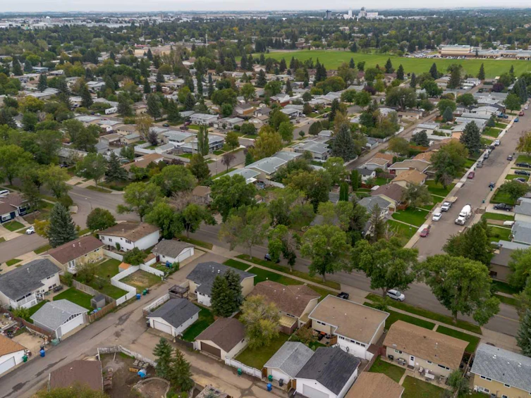 1705 23 Avenue N, Lethbridge, AB, T1H 4N3 - 46