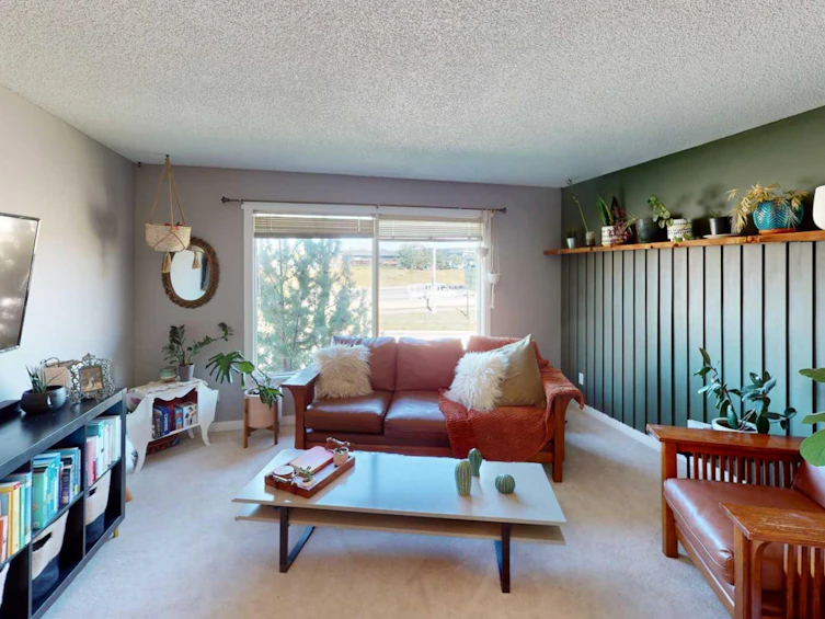 79 Shawmeadows Close SW, Calgary, AB, T2Y 1A6 - 2
