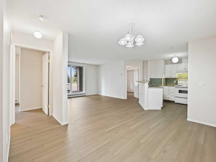 115-3000 Somervale Court SW, Calgary, AB, T2Y 4J2 - 2