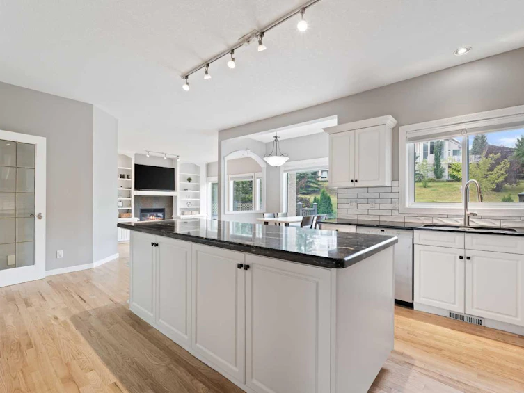 169 Patterson Boulevard SW, Calgary, AB, T3H 3B1 - 11