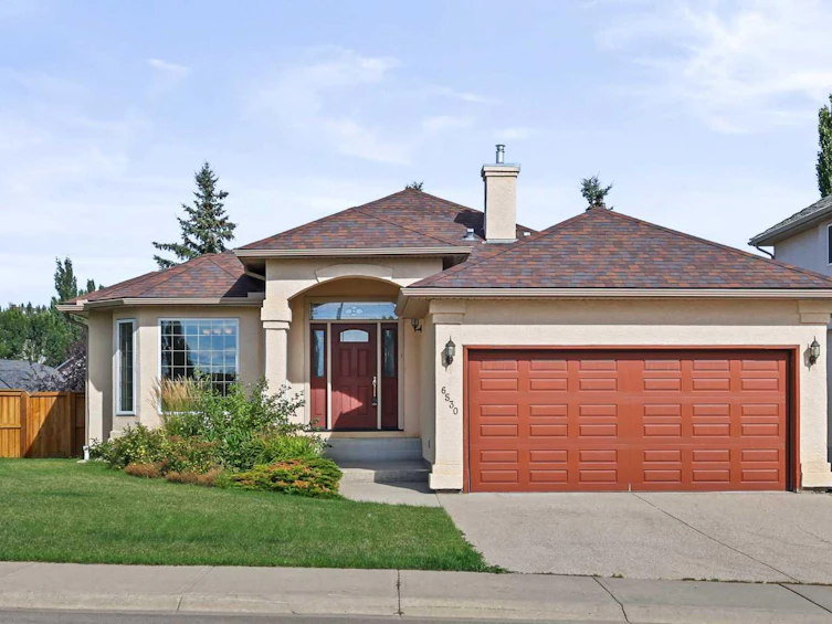 6530 Sierra Morena Boulevard SW, Calgary, AB, T3H 3C6