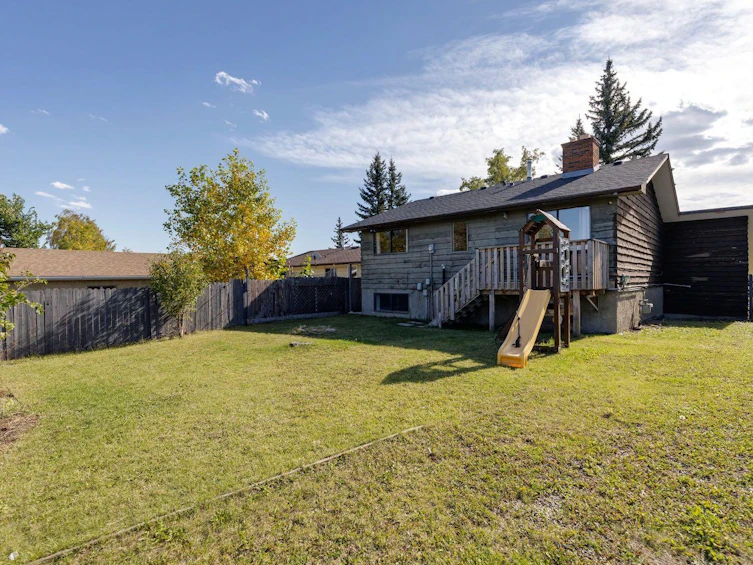 5032 Whitestone Road NE, Calgary, AB, T1Y 1T3 - 4