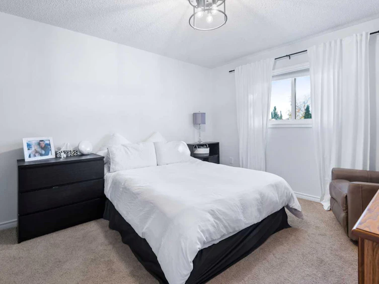 37 Dunlop Street, Red Deer, AB, T4R 2H3 - 17
