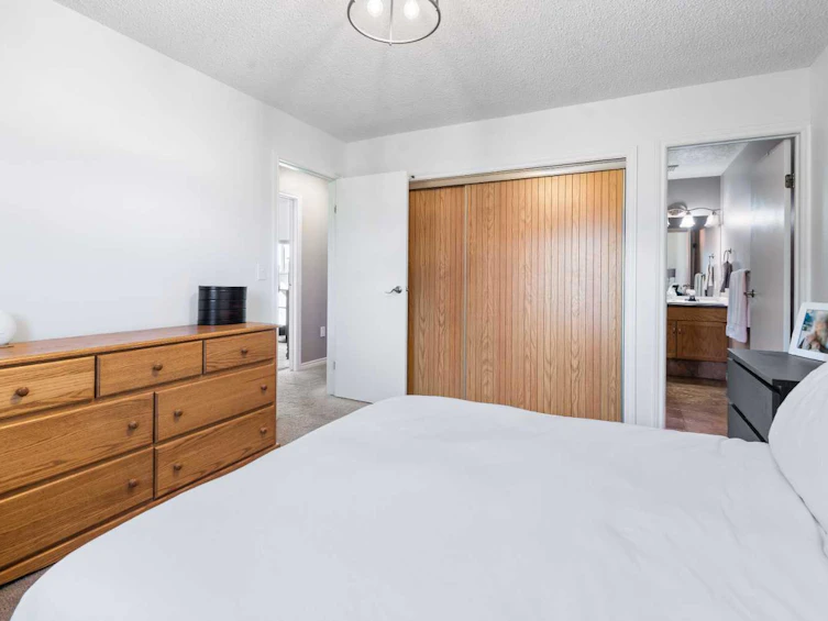 37 Dunlop Street, Red Deer, AB, T4R 2H3 - 18