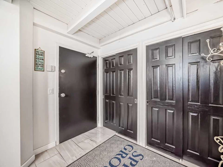 203-1117 1 Street SW, Calgary, AB, T2R 0T9 - 2