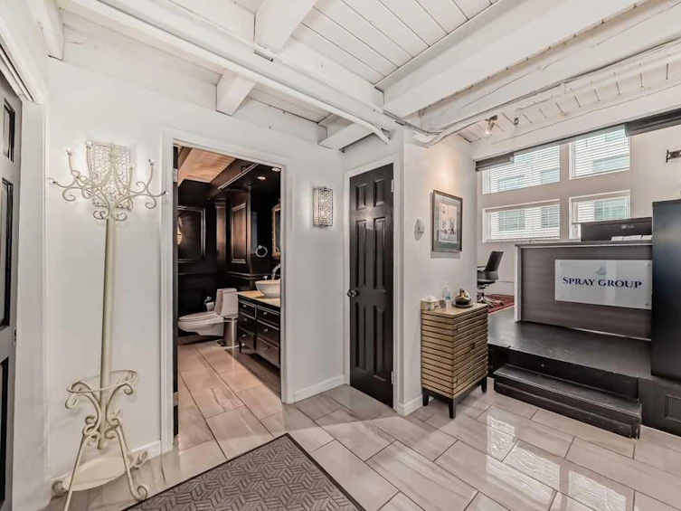 203-1117 1 Street SW, Calgary, AB, T2R 0T9 - 4