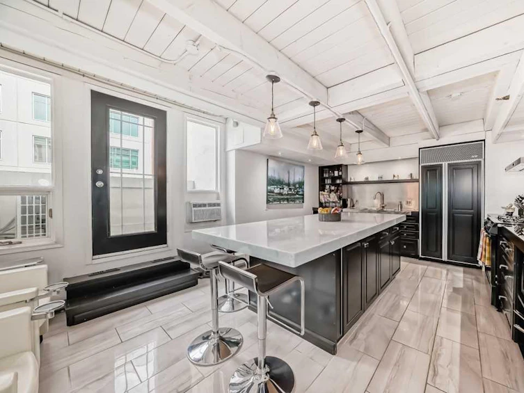 203-1117 1 Street SW, Calgary, AB, T2R 0T9 - 14
