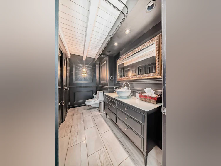 203-1117 1 Street SW, Calgary, AB, T2R 0T9 - 23