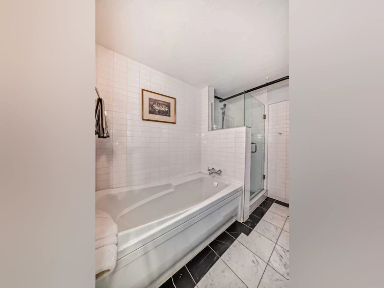 203-1117 1 Street SW, Calgary, AB, T2R 0T9 - 35