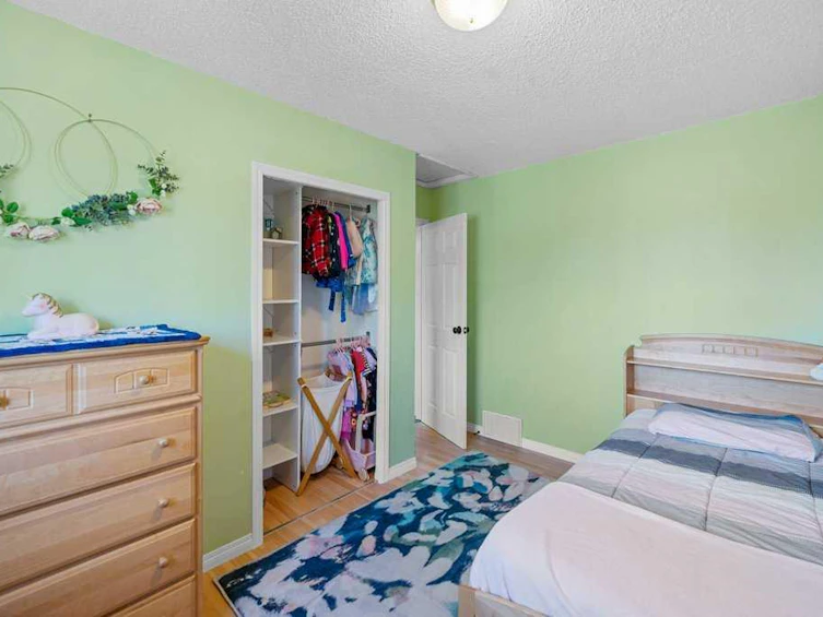 3 Falsby Place NE, Calgary, AB, T3J 1B9 - 39