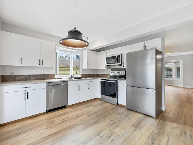 32 Patina Park SW, Calgary, AB, T3H 3E1 - 11
