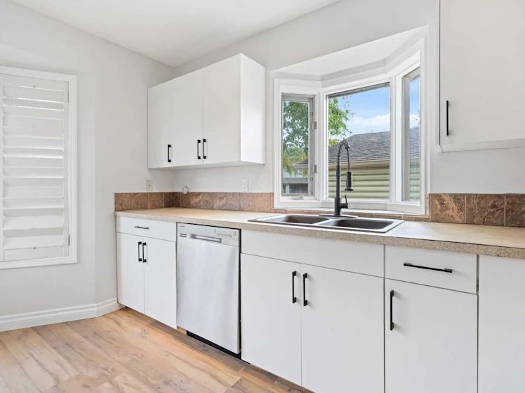 32 Patina Park SW, Calgary, AB, T3H 3E1 - 12