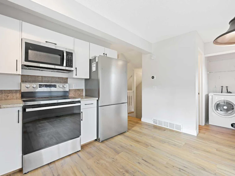 32 Patina Park SW, Calgary, AB, T3H 3E1 - 13