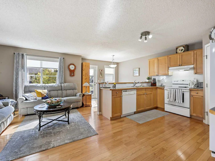 43 Hidden Creek Rise NW, Calgary, AB, T3A 6L3 - 3