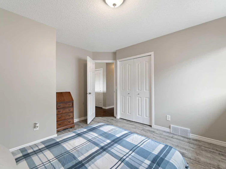 302 Highwood Village Place NW, High River, AB, T1V 1W1 - 20
