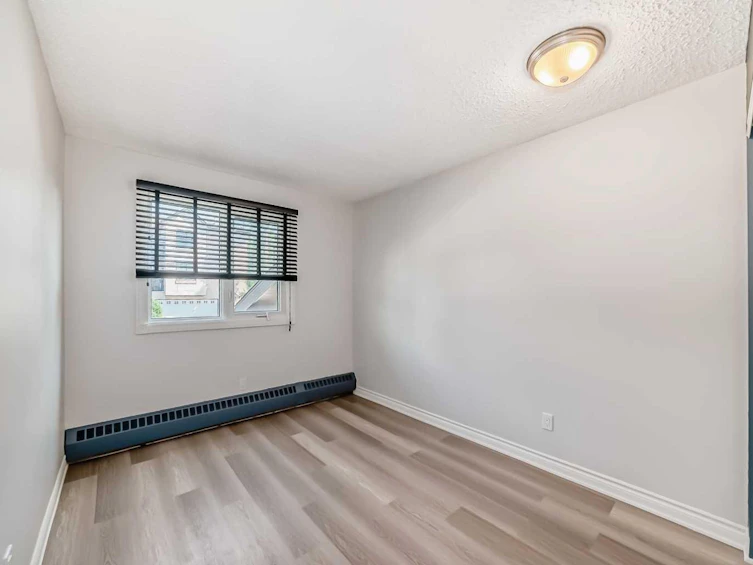 209-635 4 Avenue NE, Calgary, AB, T2E 0J9 - 22