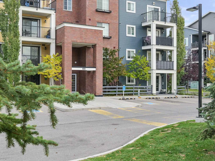 1311-99 Copperstone Park SE, Calgary, AB, T2Z 5C9