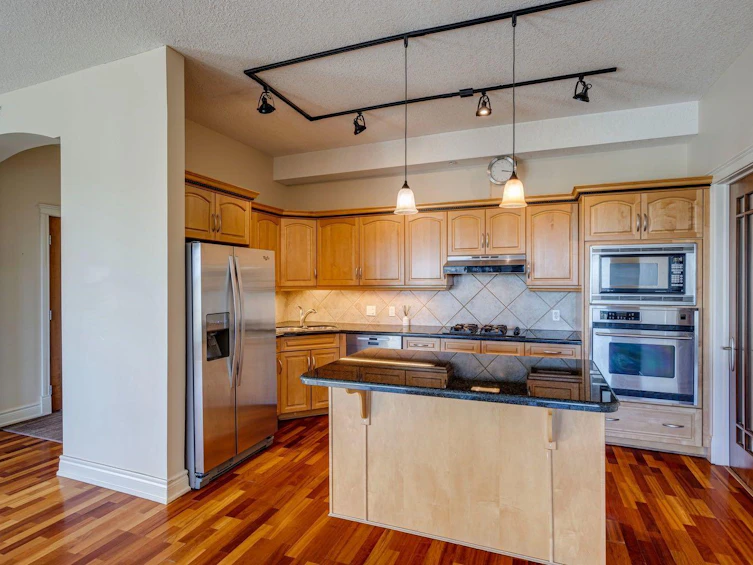 502-4 14 Street NW, Calgary, AB, T2N 1Z4 - 4