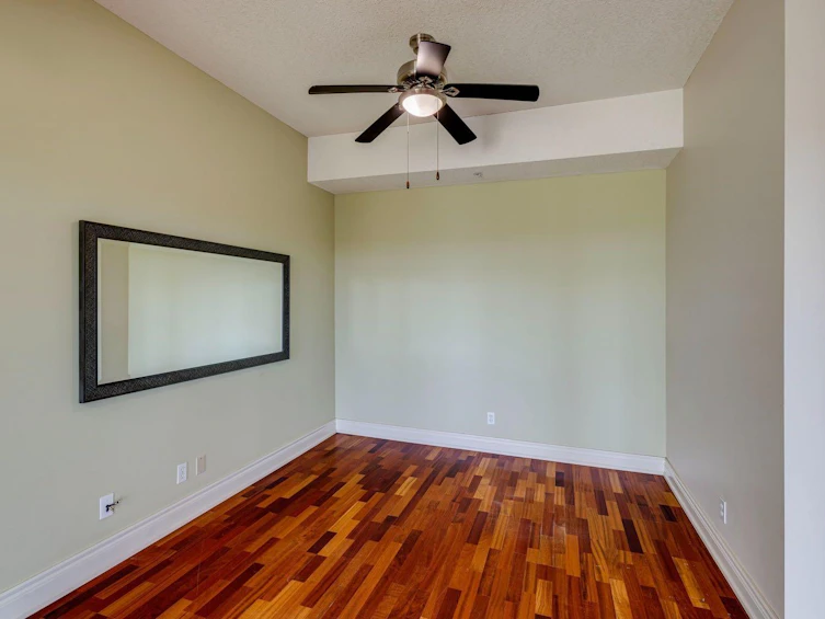 502-4 14 Street NW, Calgary, AB, T2N 1Z4 - 11