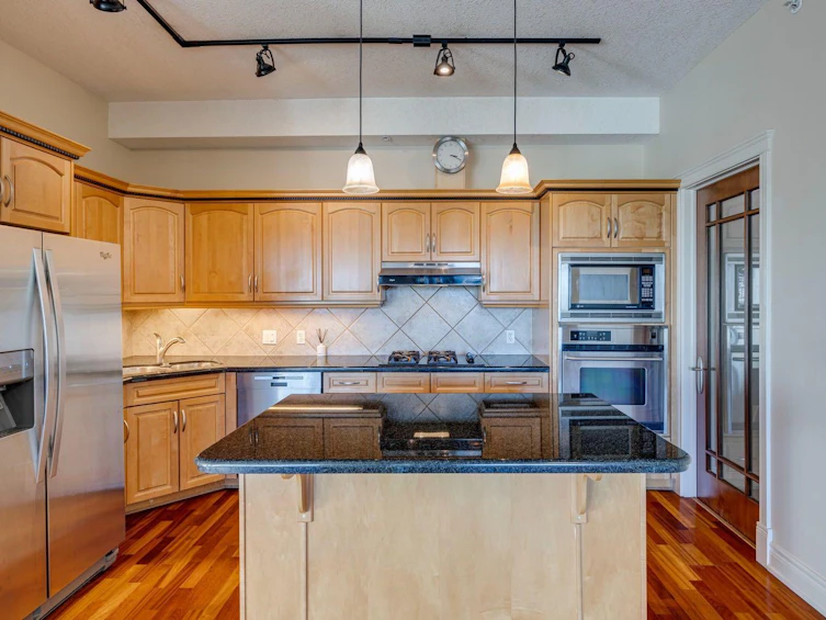 502-4 14 Street NW, Calgary, AB, T2N 1Z4 - 17