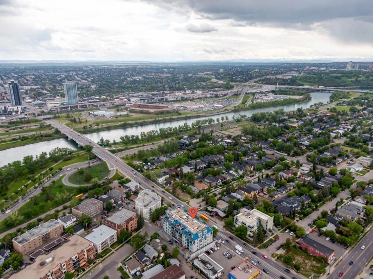 502-4 14 Street NW, Calgary, AB, T2N 1Z4 - 32