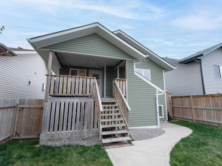 6 Hawthorne Way, Penhold, AB, T0M 1R0 - 6
