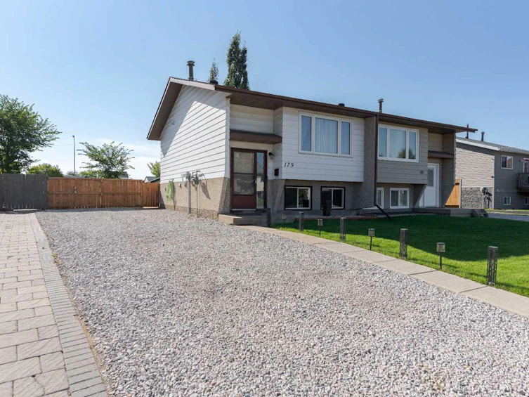 179 Cochrane Crescent, Fort Mcmurray, AB, T9K 1H1 - 2