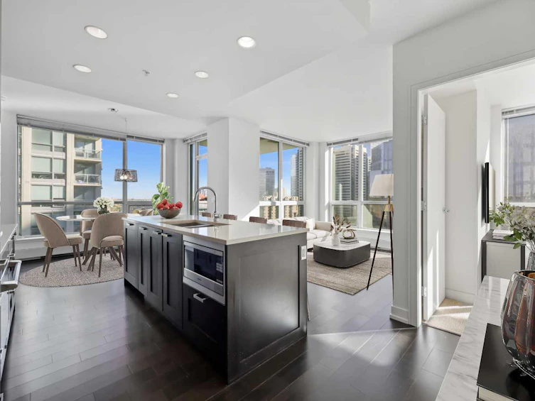 1425-222 Riverfront Avenue SW, Calgary, AB, T2P 0W3 - 3