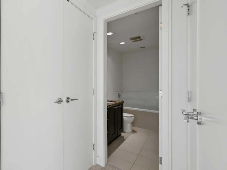 1425-222 Riverfront Avenue SW, Calgary, AB, T2P 0W3 - 12