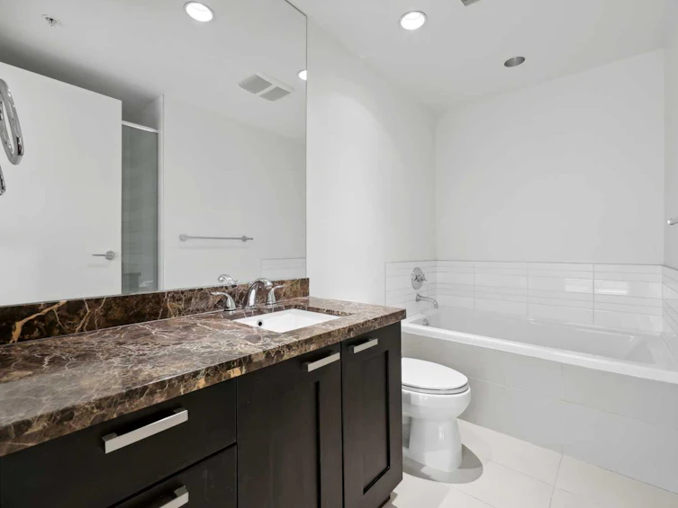 1425-222 Riverfront Avenue SW, Calgary, AB, T2P 0W3 - 13