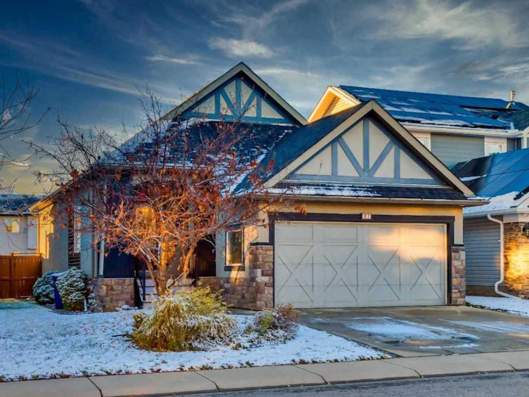 27 Kingsland Way SE, Airdrie, AB, T4A 0A4 - 2