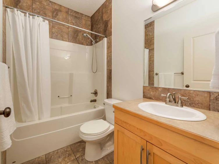27 Kingsland Way SE, Airdrie, AB, T4A 0A4 - 22
