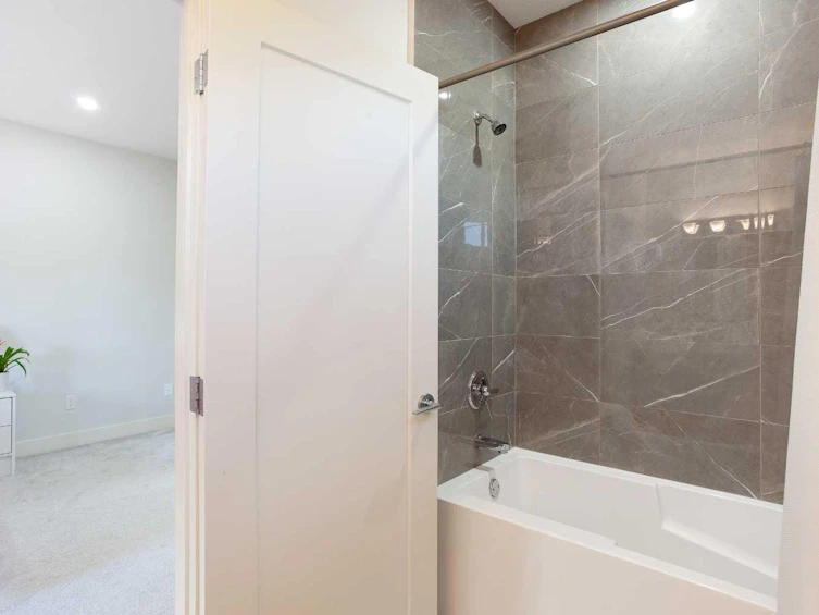 1918 48 Street NW, Calgary, AB, T3B 0B7 - 23