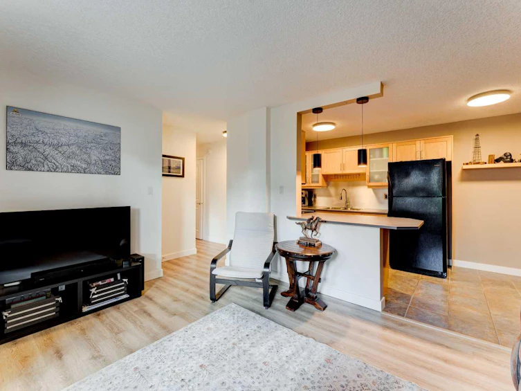 305-2317 17b Street SW, Calgary, AB, T2T 4S9 - 11