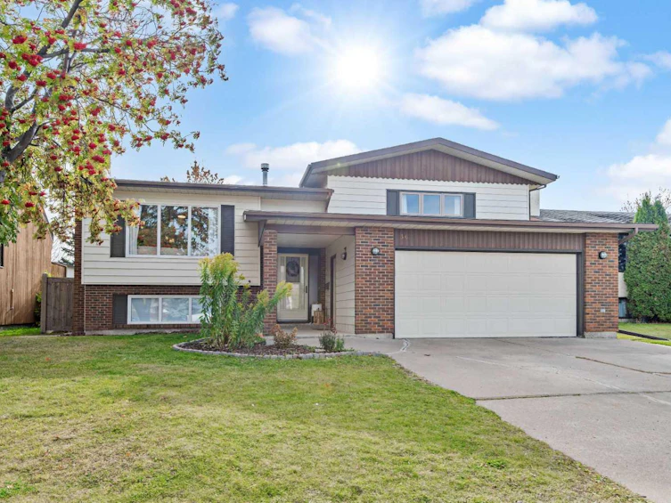 36 Brookes Crescent, Red Deer, AB, T4R 1L9