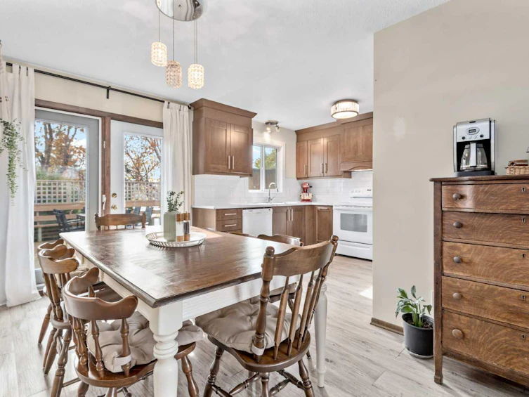 36 Brookes Crescent, Red Deer, AB, T4R 1L9 - 9